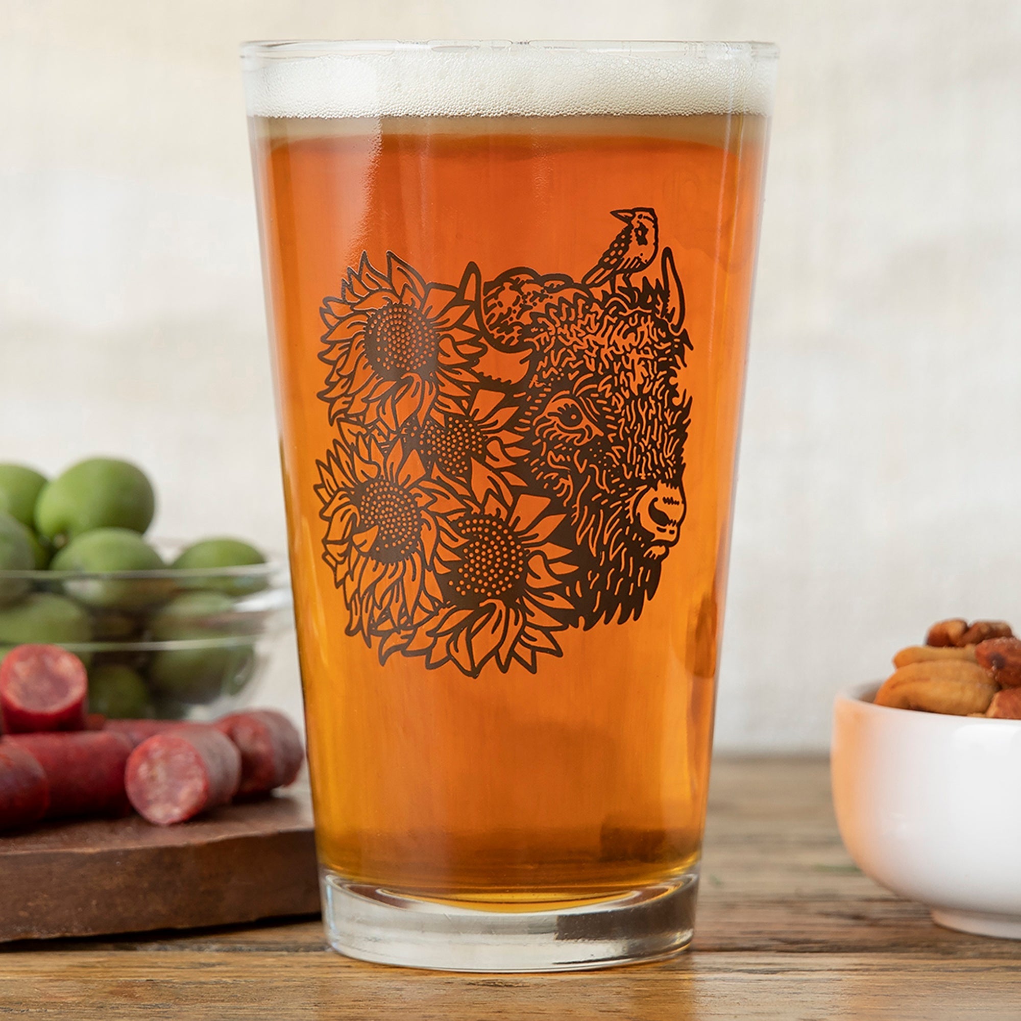 Bison Pint Glass With Sunflower Illustration, 16 Fl Oz - Pint Glass - Two Little Fruits - Two Little Fruits