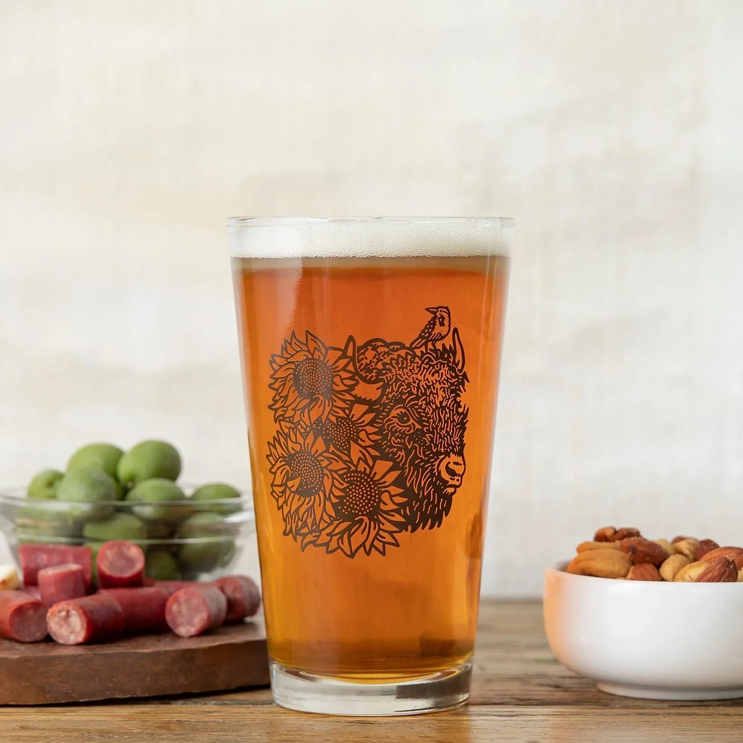 Bison Pint Glass With Sunflower Illustration, 16 Fl Oz - Pint Glass - Two Little Fruits - Two Little Fruits