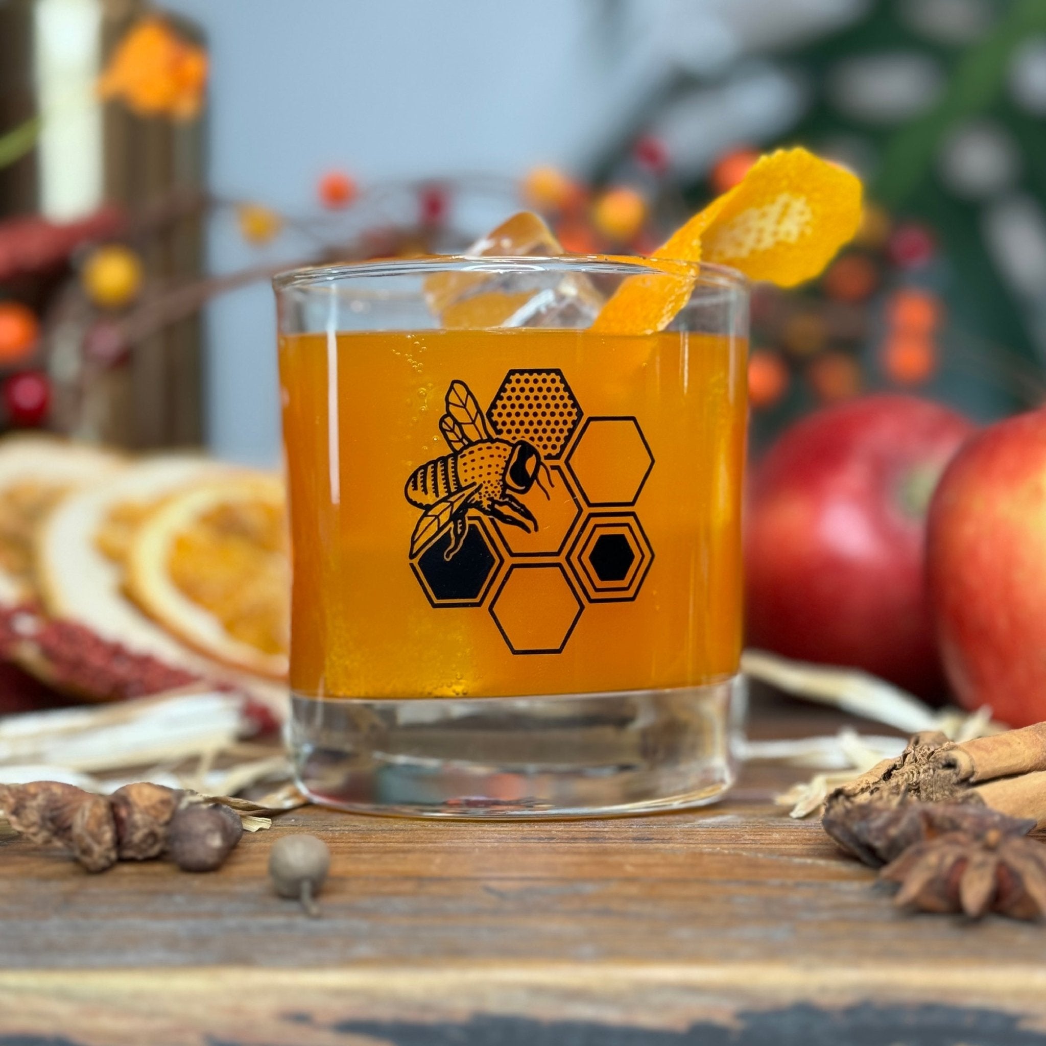 Honeybee Whiskey Glass - 10 Oz Rocks Glass with Vibrant Bee & Honeycomb Design - Rocks Glass - Two Little Fruits - Two Little Fruits