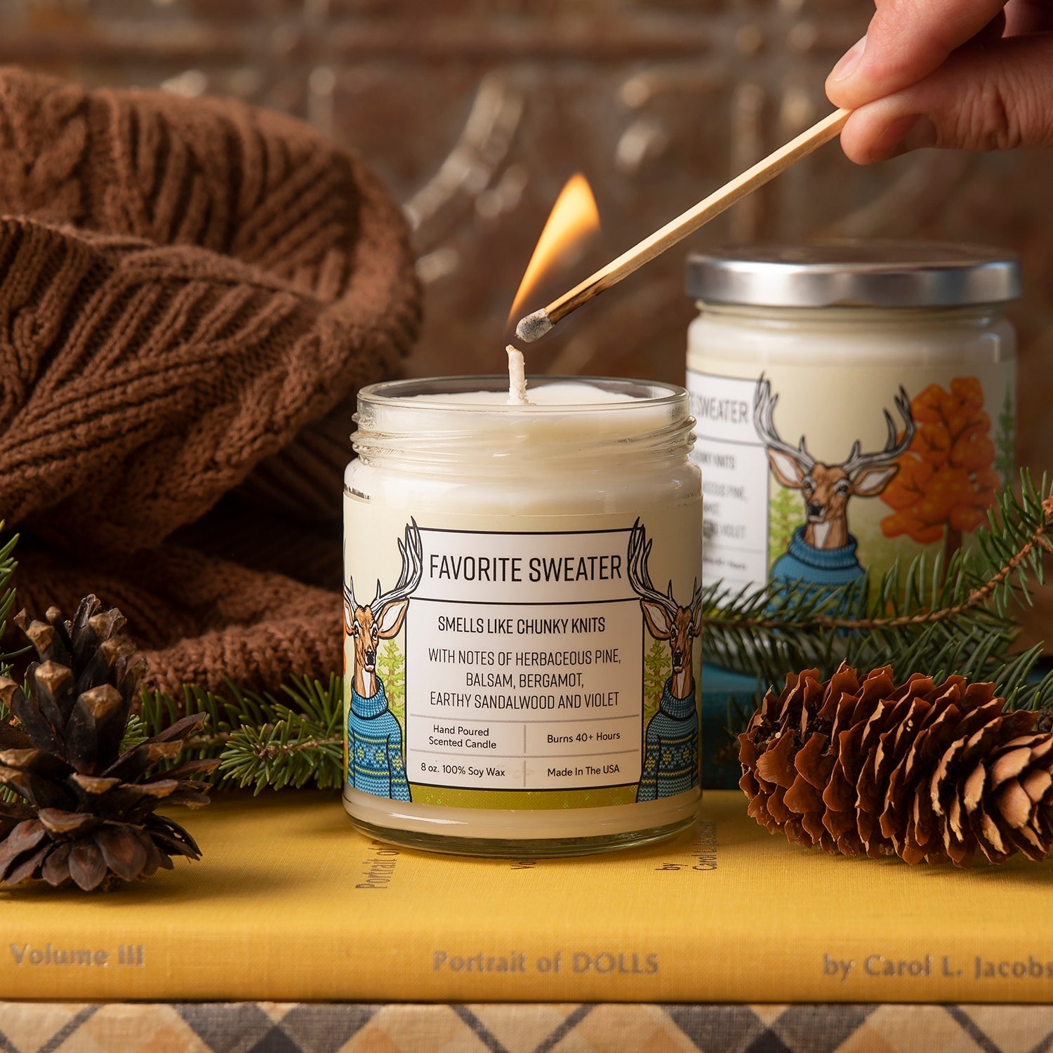 Pine Scented Candle - Cozy Fall Aroma with Notes of Balsam & Sandalwood - Soy Candles - Two Little Fruits - Two Little Fruits